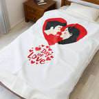 Valentine's Day Plush Blanket — 'Day of Love' Couple Heart Design